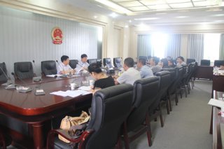 政府領(lǐng)導(dǎo)、企業(yè)代表參加了崇禮新城投資合作協(xié)議討論會(huì)